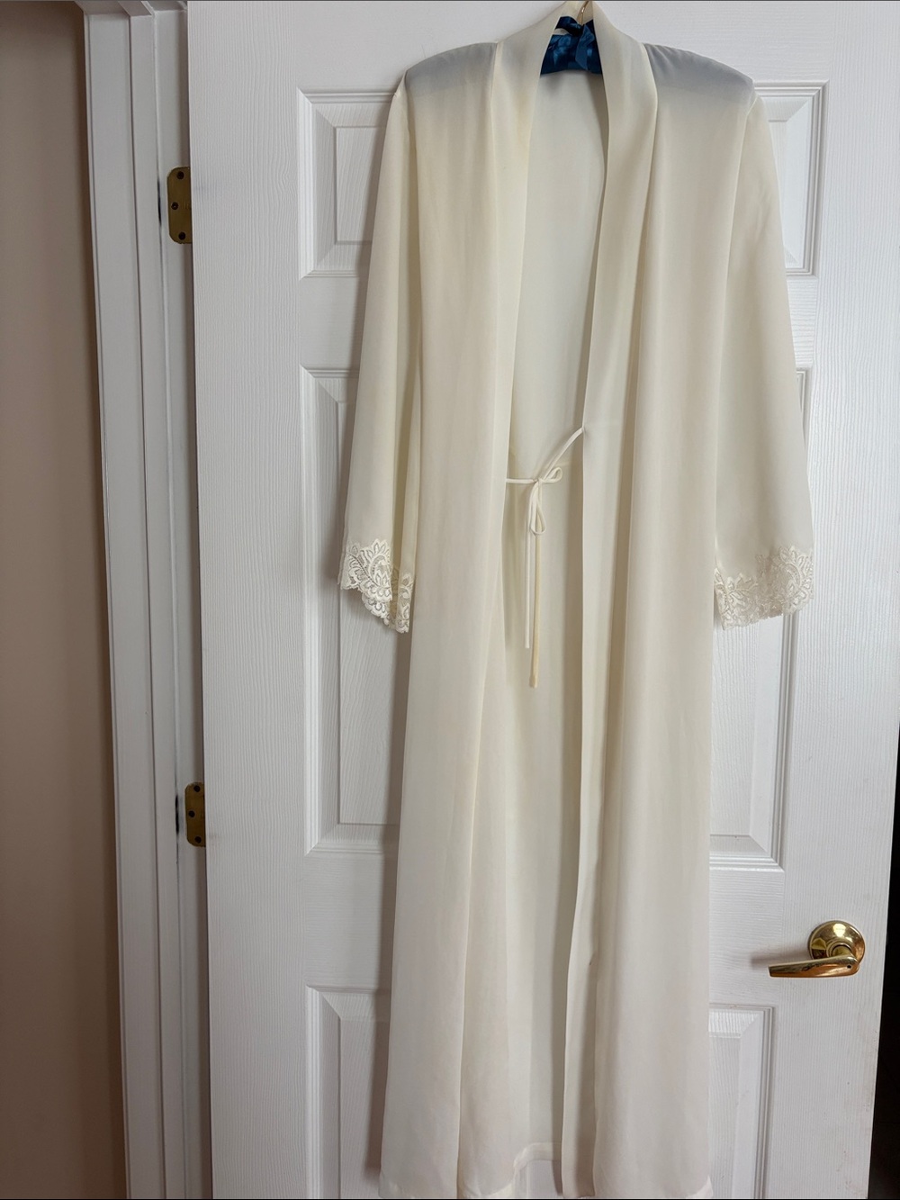 Natori classics cream robe